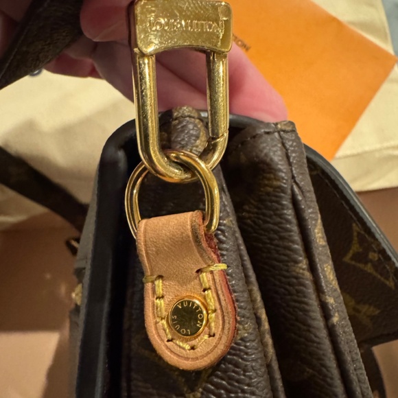Louis Vuitton Pochette Metis - Picture 4 of 15